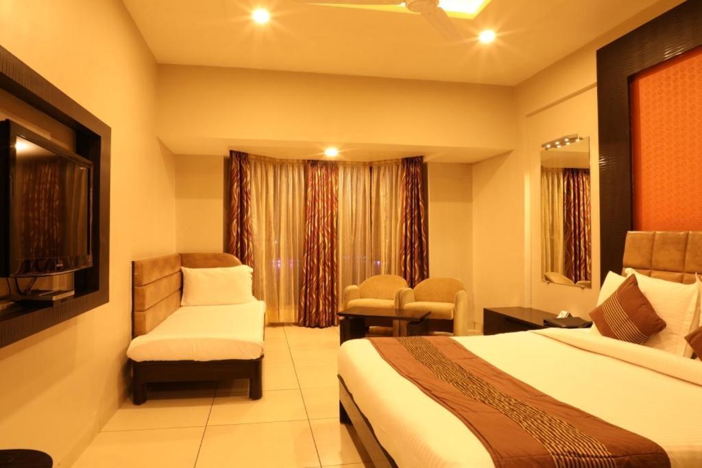 Patang Residency Hotel Saputara Luaran gambar