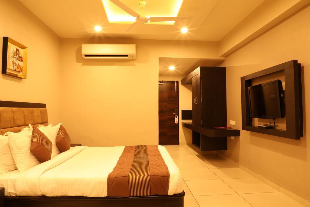 Patang Residency Hotel Saputara Luaran gambar